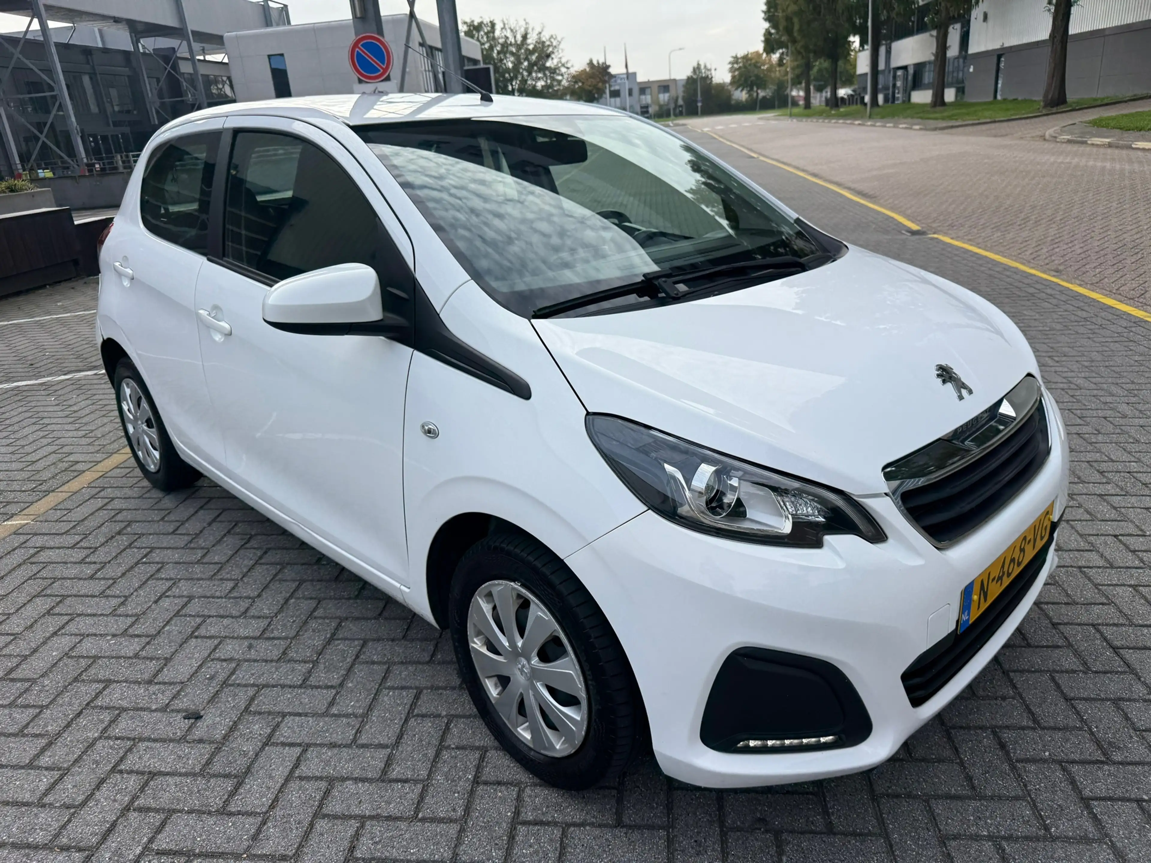 Peugeot 108 1.0 e-VTi Active*CAMERA*NAVI*CARPLAYE*APK*NAP*AIRC — photo 3