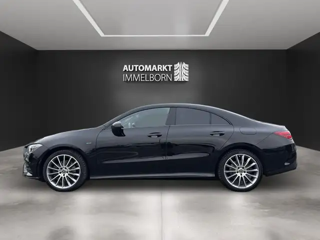 Mercedes-Benz 250 view 11
