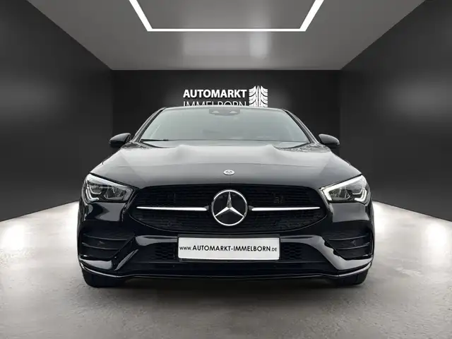 Mercedes-Benz 250 view 9