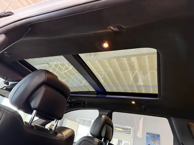 Jeep Grand Cherokee view 23