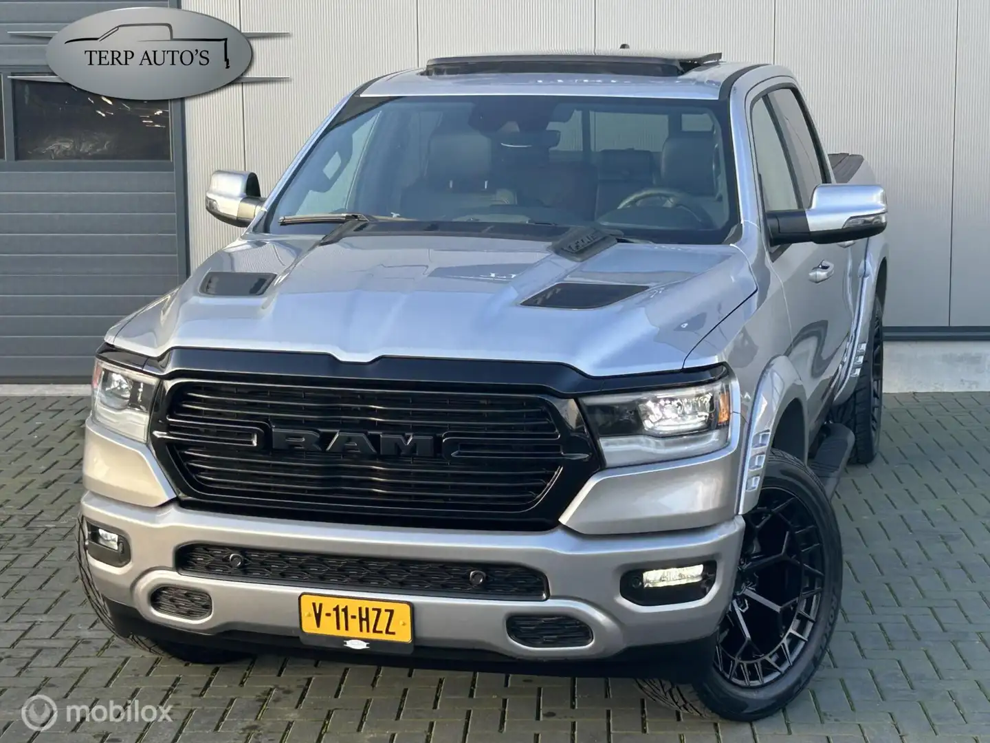 Dodge RAM 1500 Sport 5.7 V8 4x4 E-Torque Incl Prins lpg Grau - 1