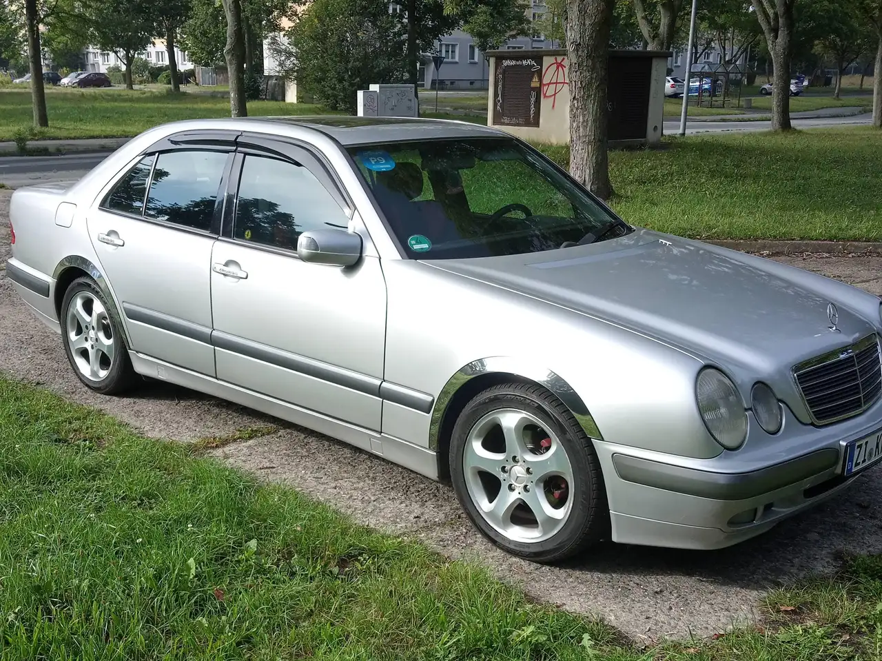 Mercedes-Benz E 200 Classic, foto 2