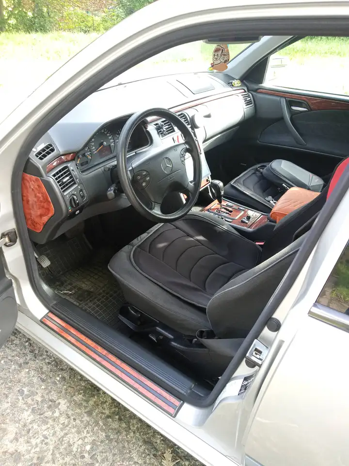 Mercedes-Benz E 200 Classic, foto 7
