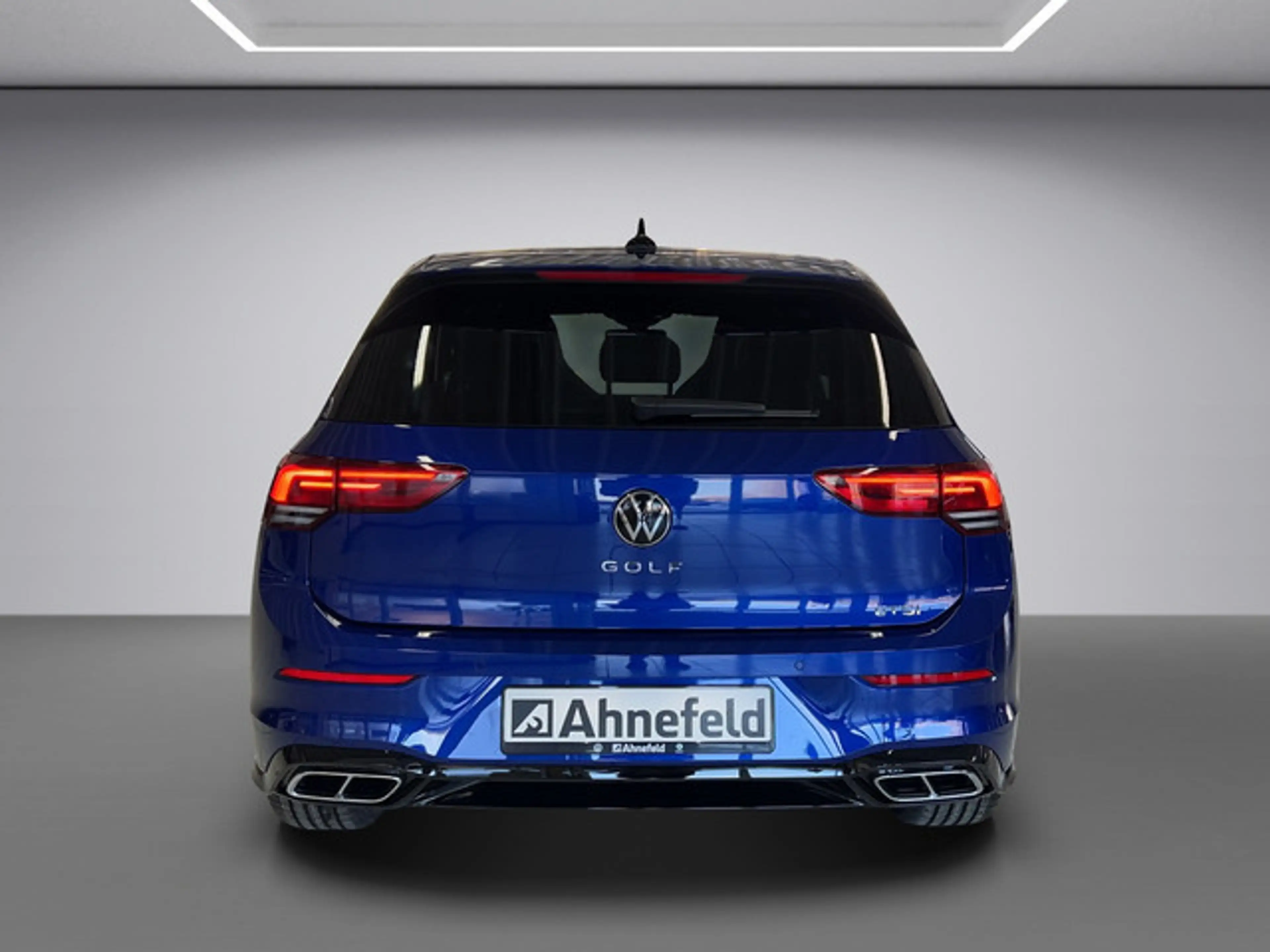 Volkswagen Golf VIII R-Line 1.5 eTSI DSG — photo 5