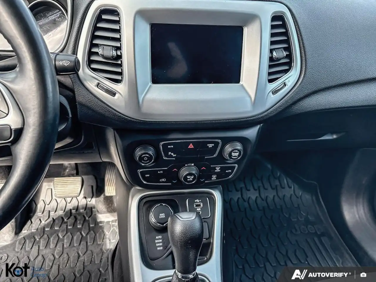 Jeep Compass photo Jeep Compass