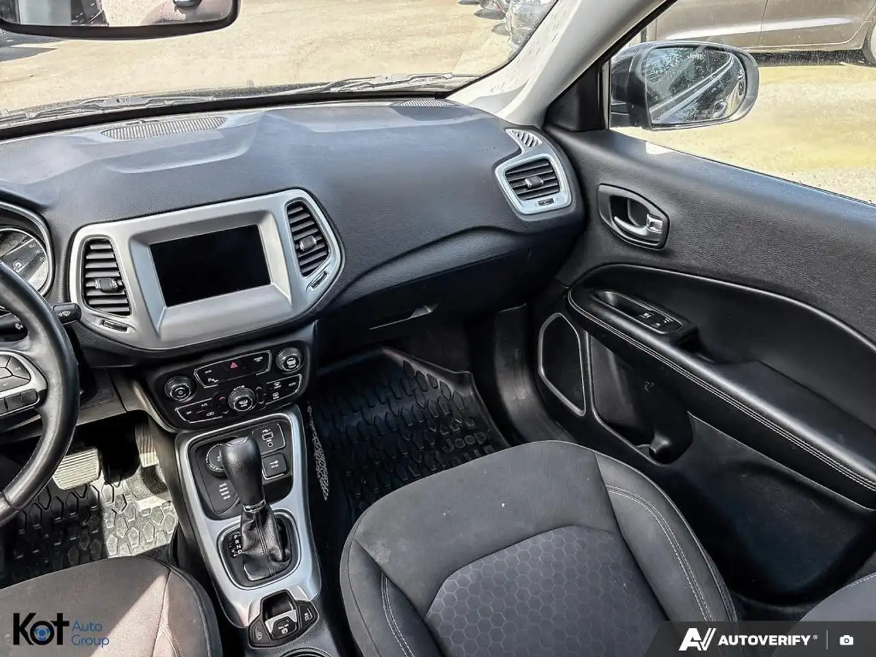Jeep Compass photo Jeep Compass