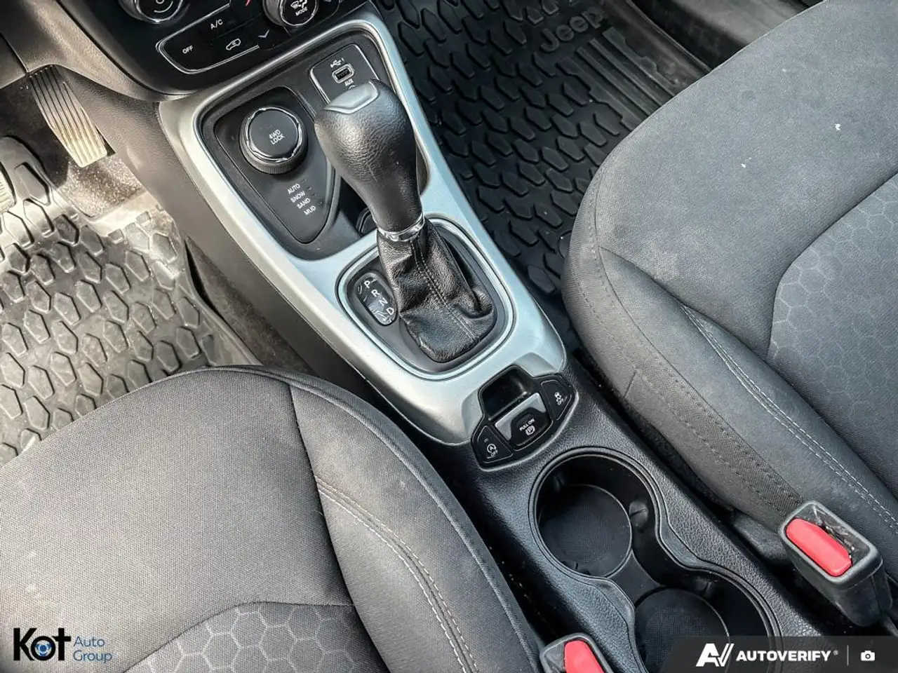 Jeep Compass photo Jeep Compass