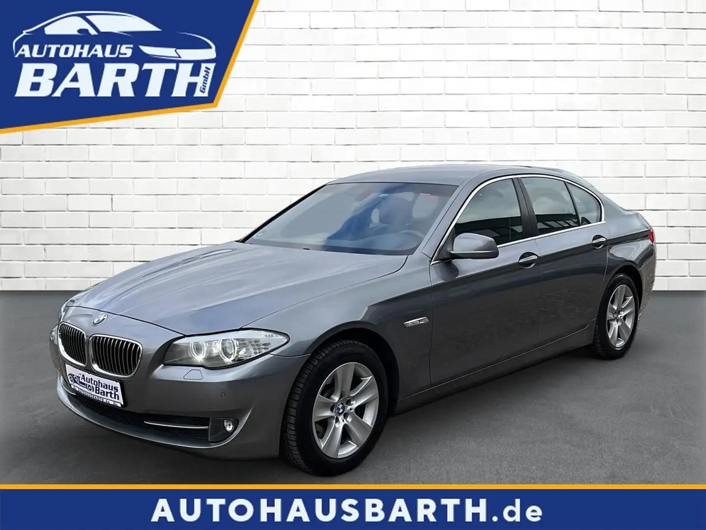 BMW 525 *Bi-Xenon*AUT*Navi*SHZ*PDC* Grau - 1