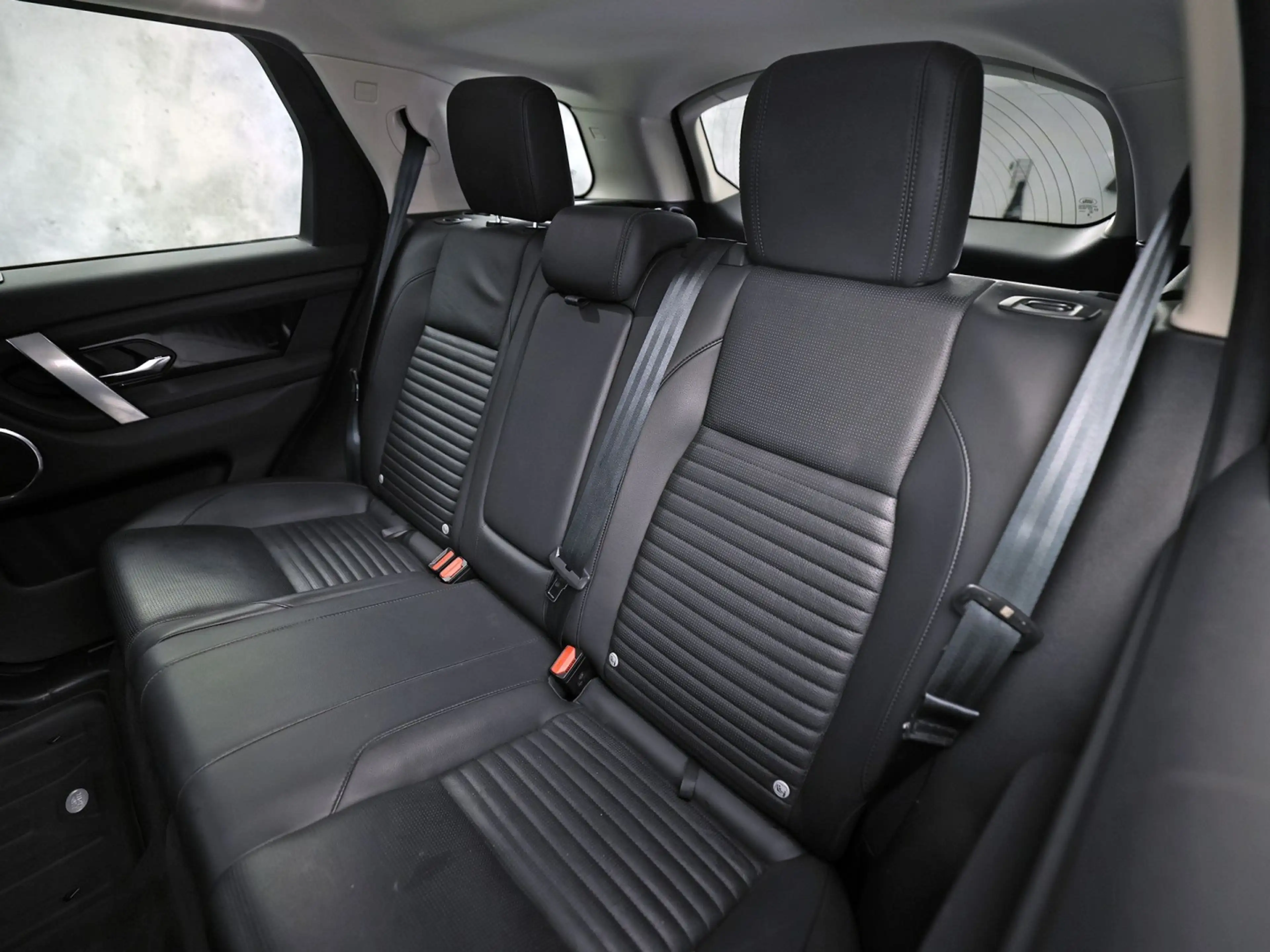 Land Rover Discovery Sport 1.5 P300E PHEV Dynamic S 4WD Automaat (FACELIFT, S — photo 16