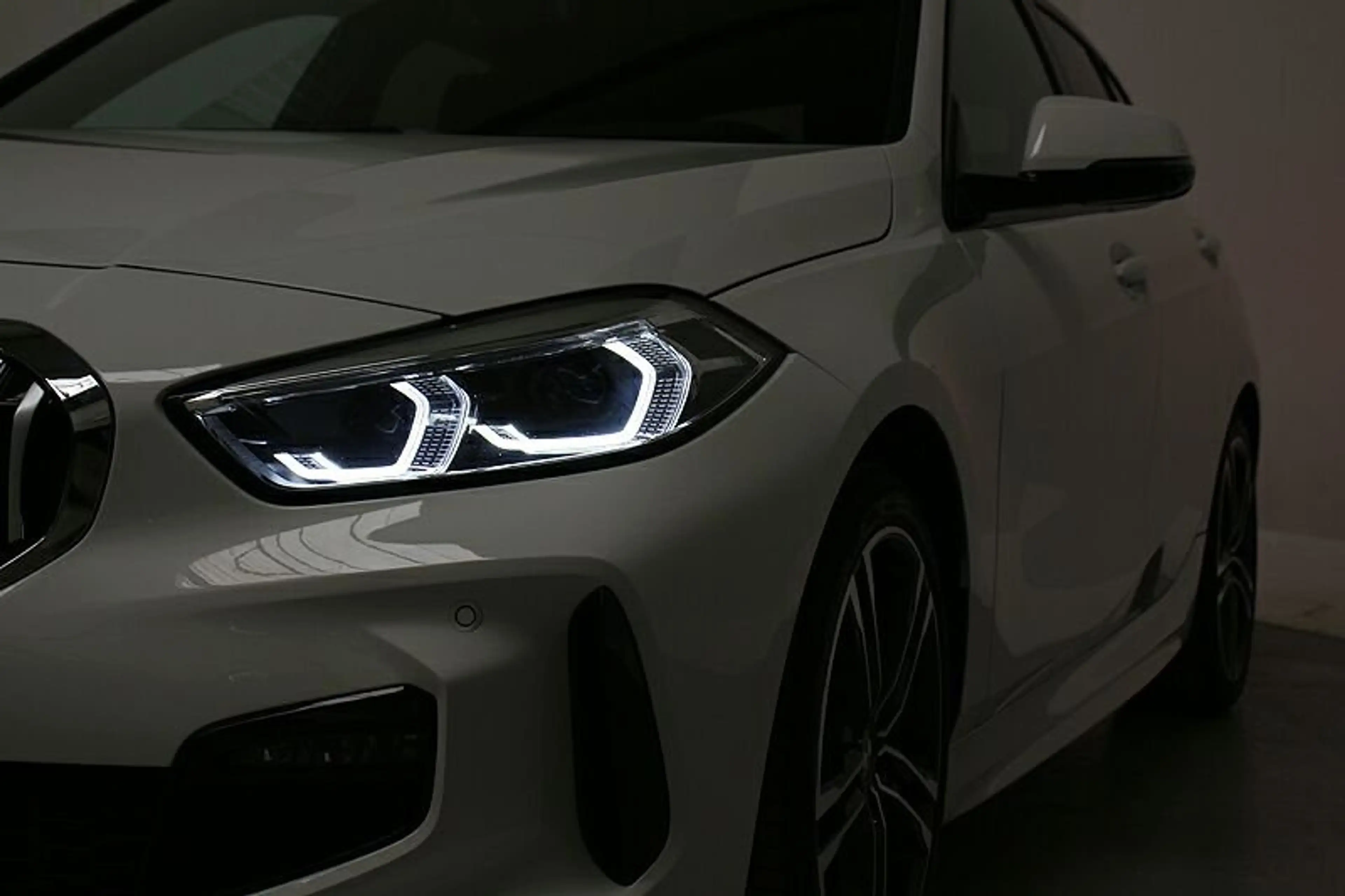 BMW 118 d M Sport LED AHK DAB HiFi Sitzheizung — photo 15