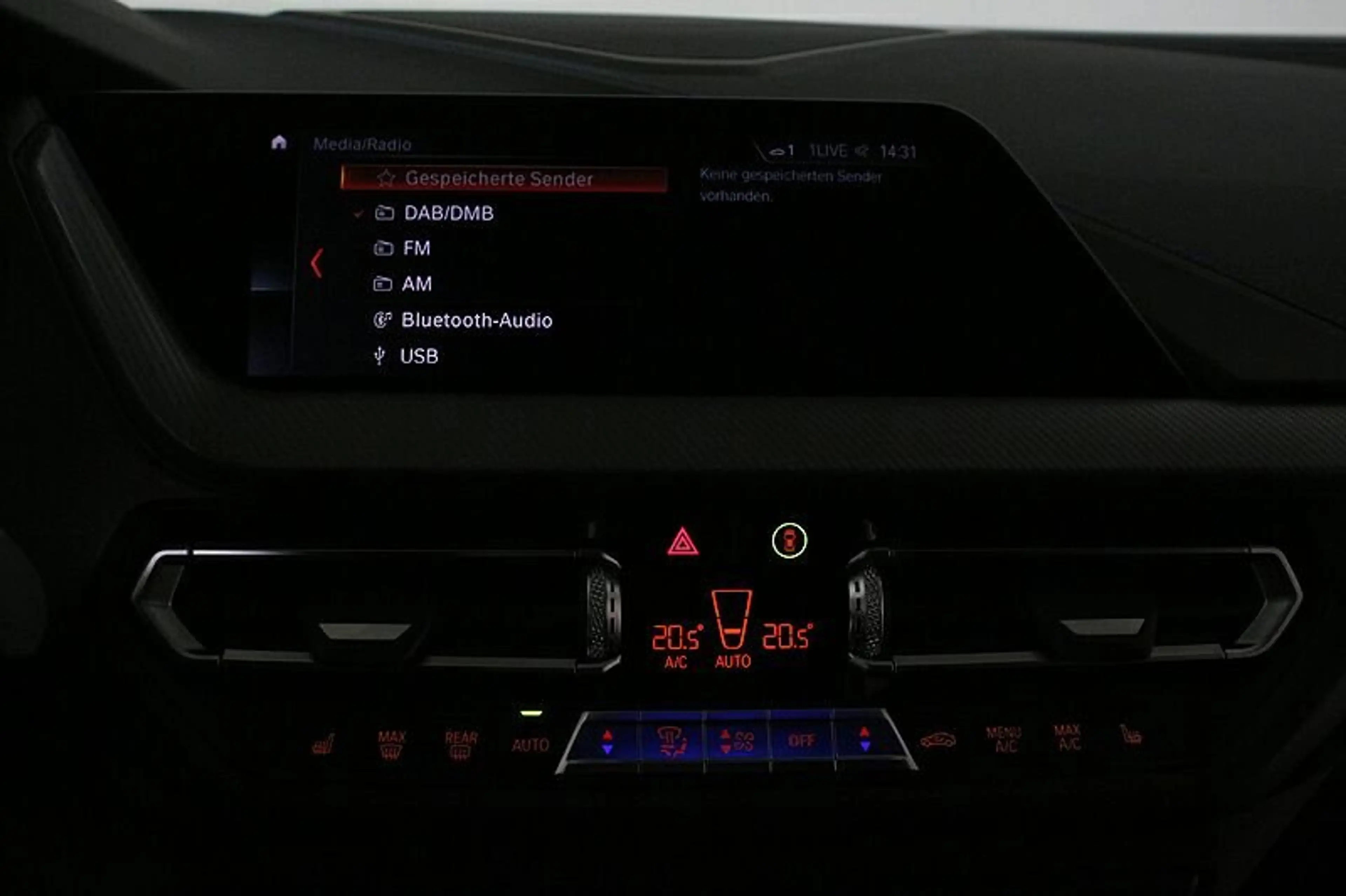 BMW 118 d M Sport LED AHK DAB HiFi Sitzheizung — photo 10