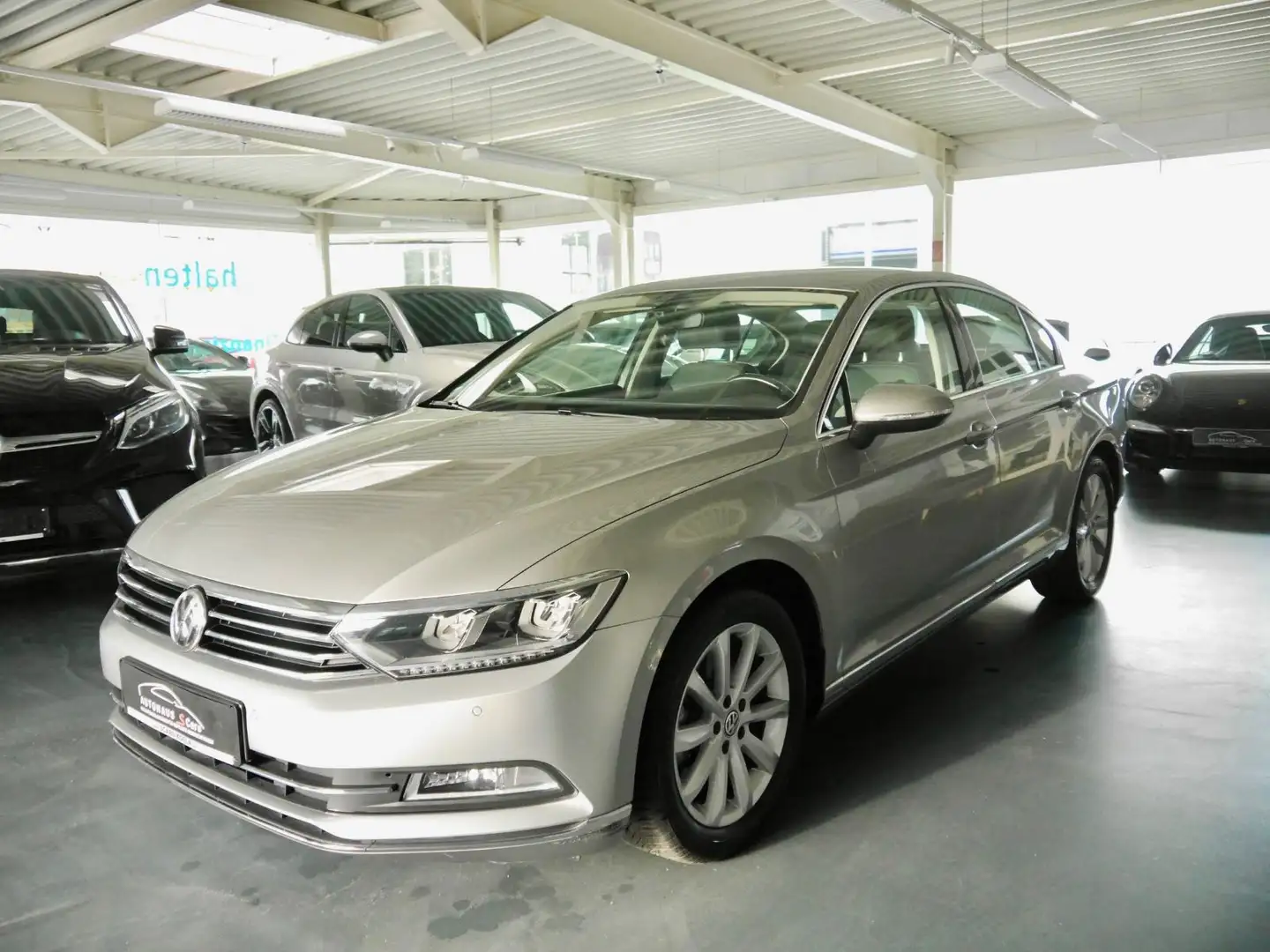 Volkswagen Passat Lim. Highline*DAB*Alcantar* Silber - 2