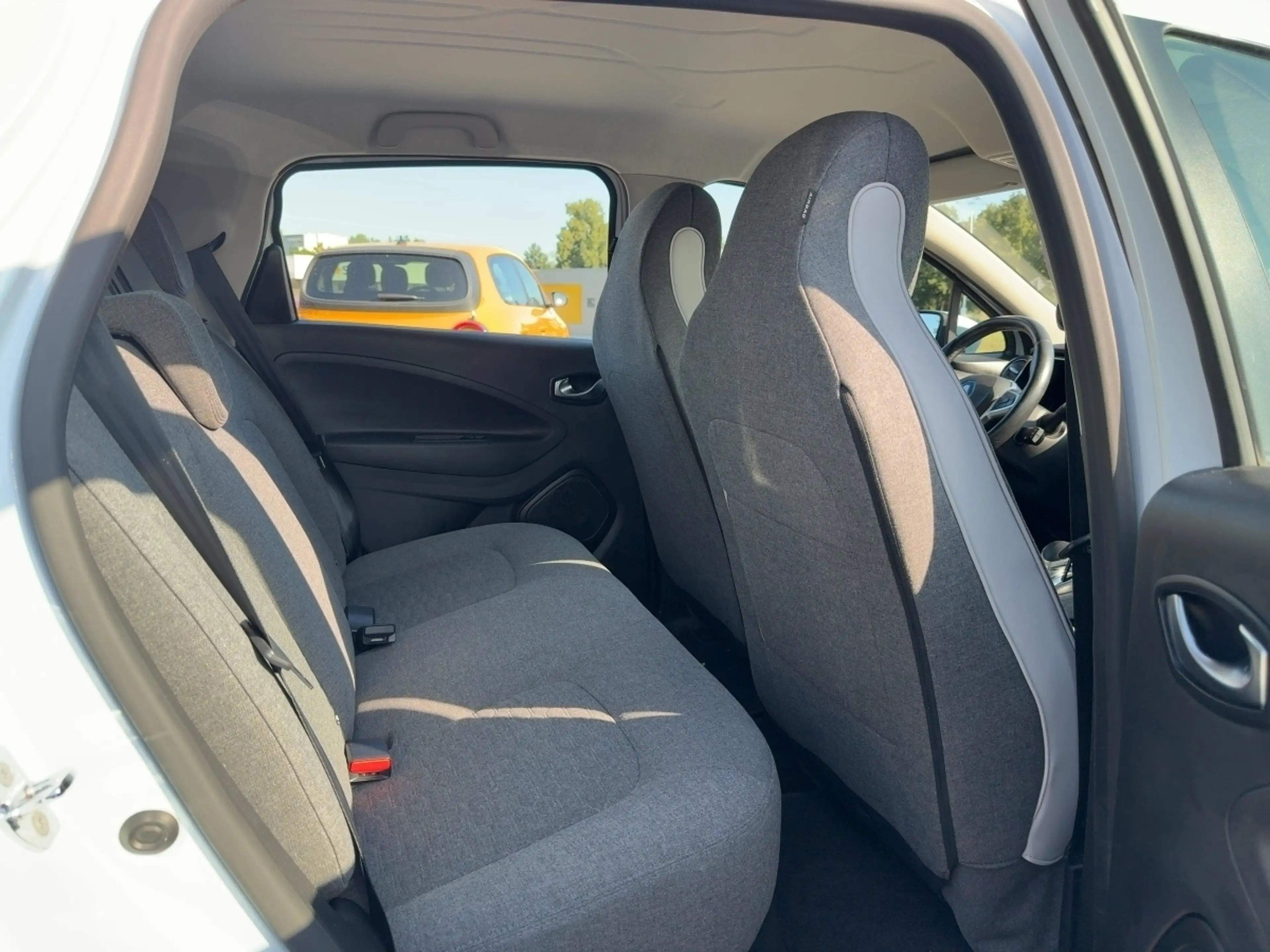 Renault ZOE Experience Z.E 50 — photo 12
