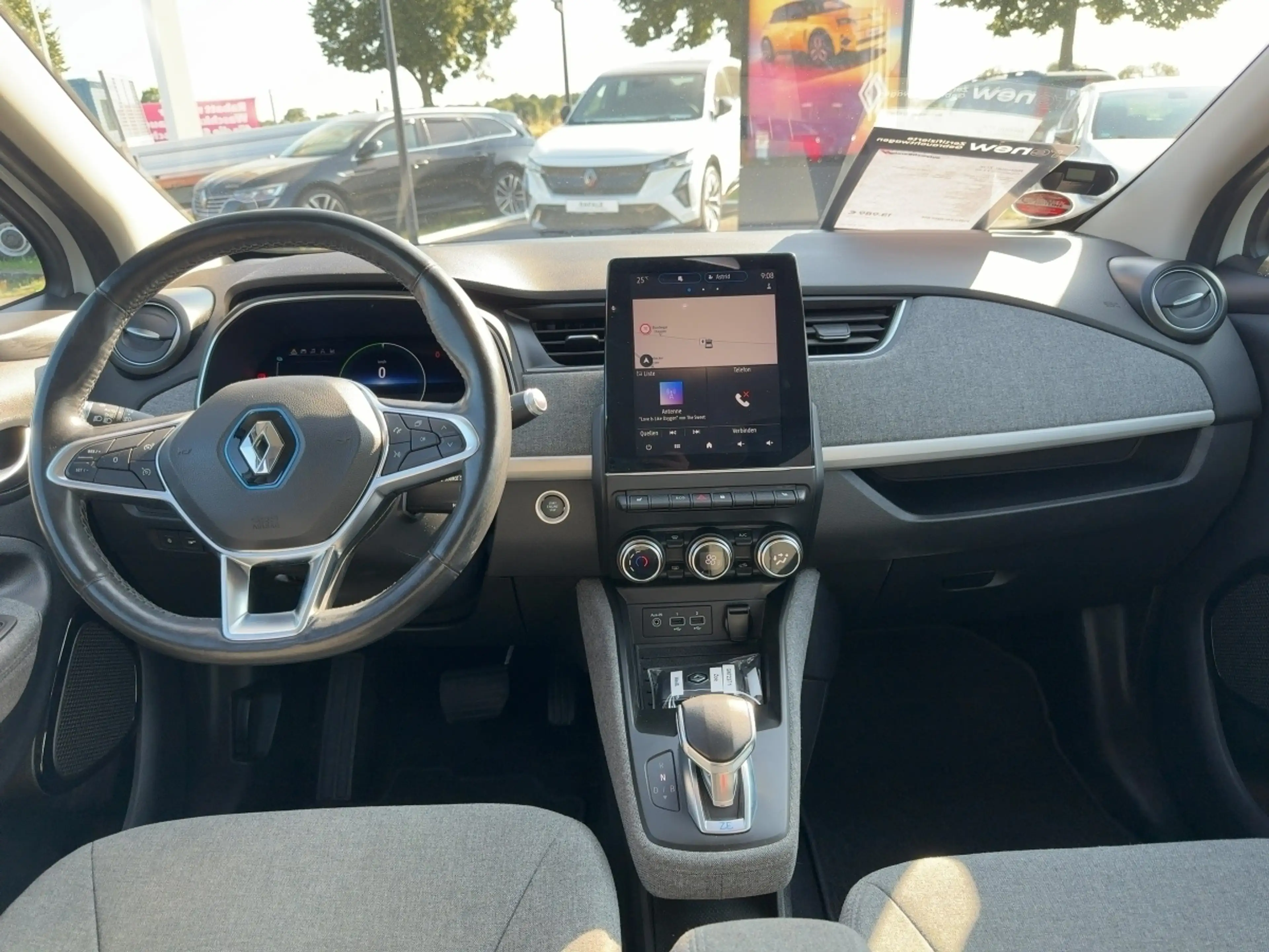 Renault ZOE Experience Z.E 50 — photo 8
