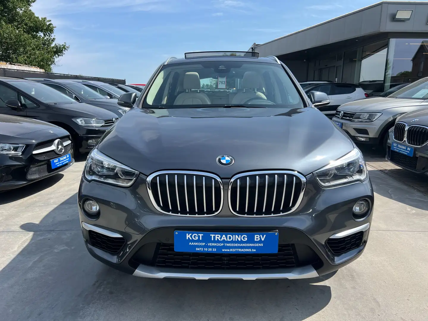 BMW X1 1.5i AUTOMAAT NAVI LEDER OPENDAK CAMERA XENON LED Grijs - 2