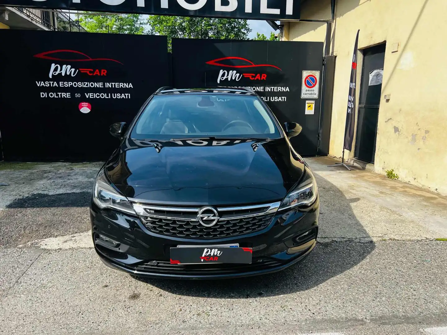 Opel Astra 1.6 CDTi 110CV Start&Stop Sports Tourer Innovation Negru - 2