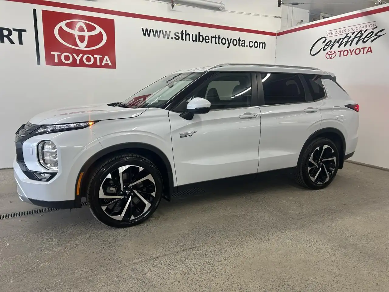 2025 Mitsubishi Outlander