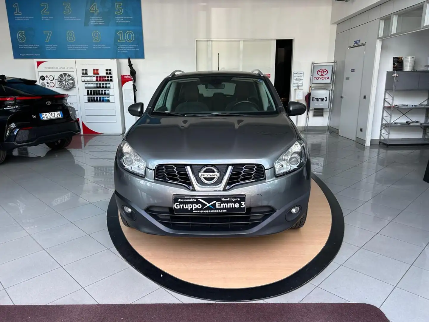Nissan Qashqai 1.6 16V BENZINA Eco N-TECH Grigio - 1