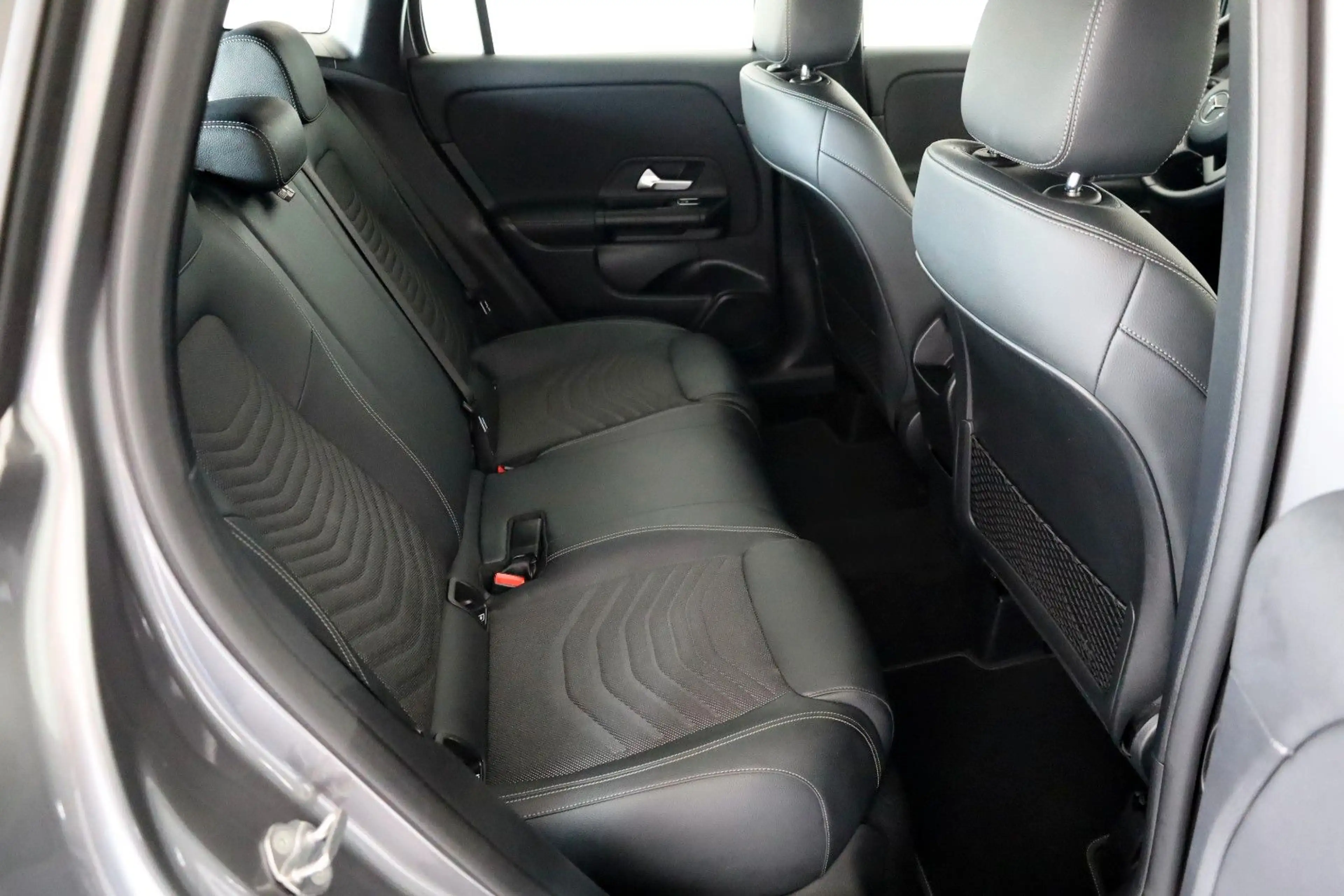 Mercedes-Benz GLA 250 e Style ,T.Leder, Navi, LED, SH, AHK — photo 6