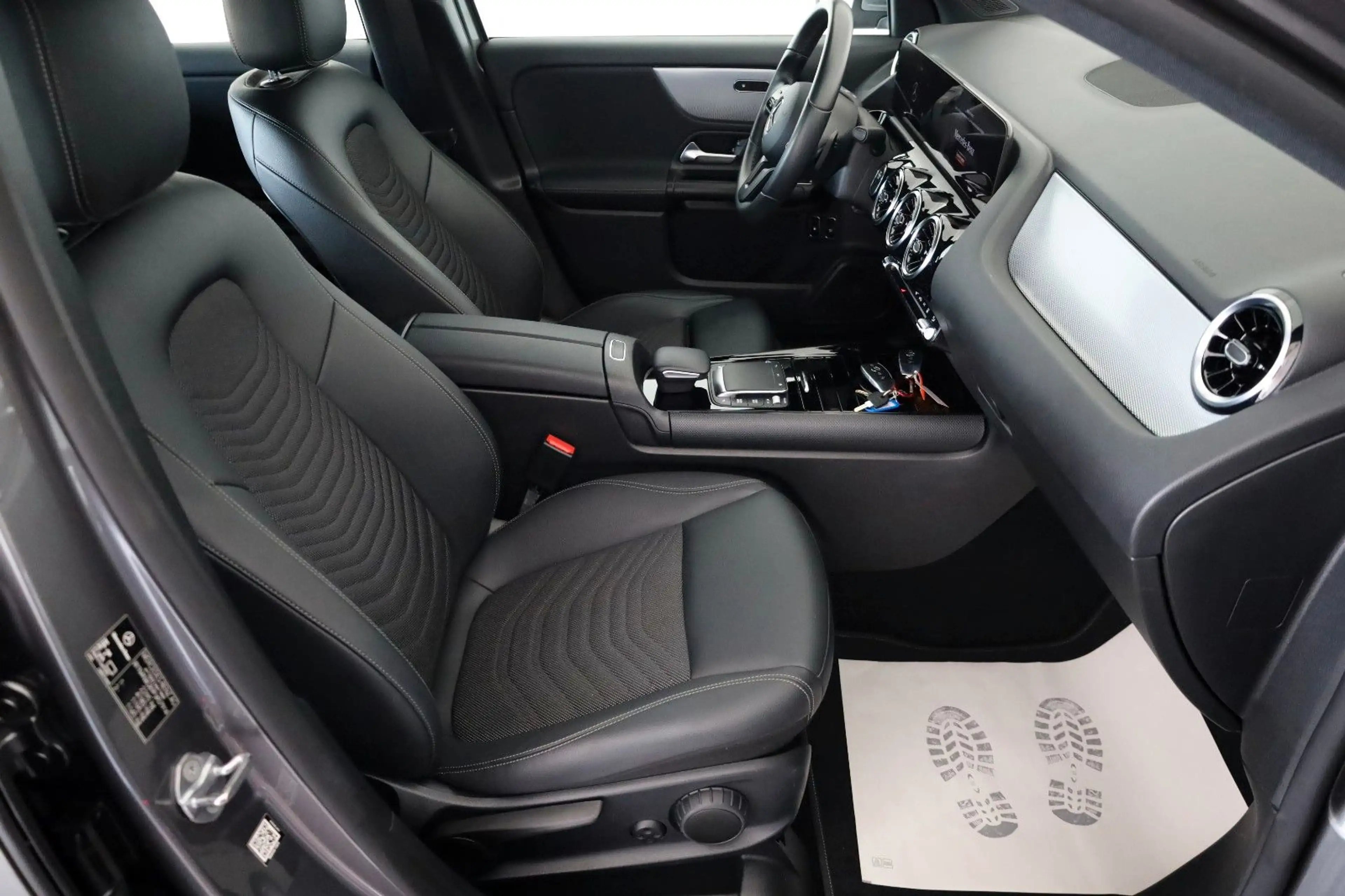 Mercedes-Benz GLA 250 e Style ,T.Leder, Navi, LED, SH, AHK — photo 5