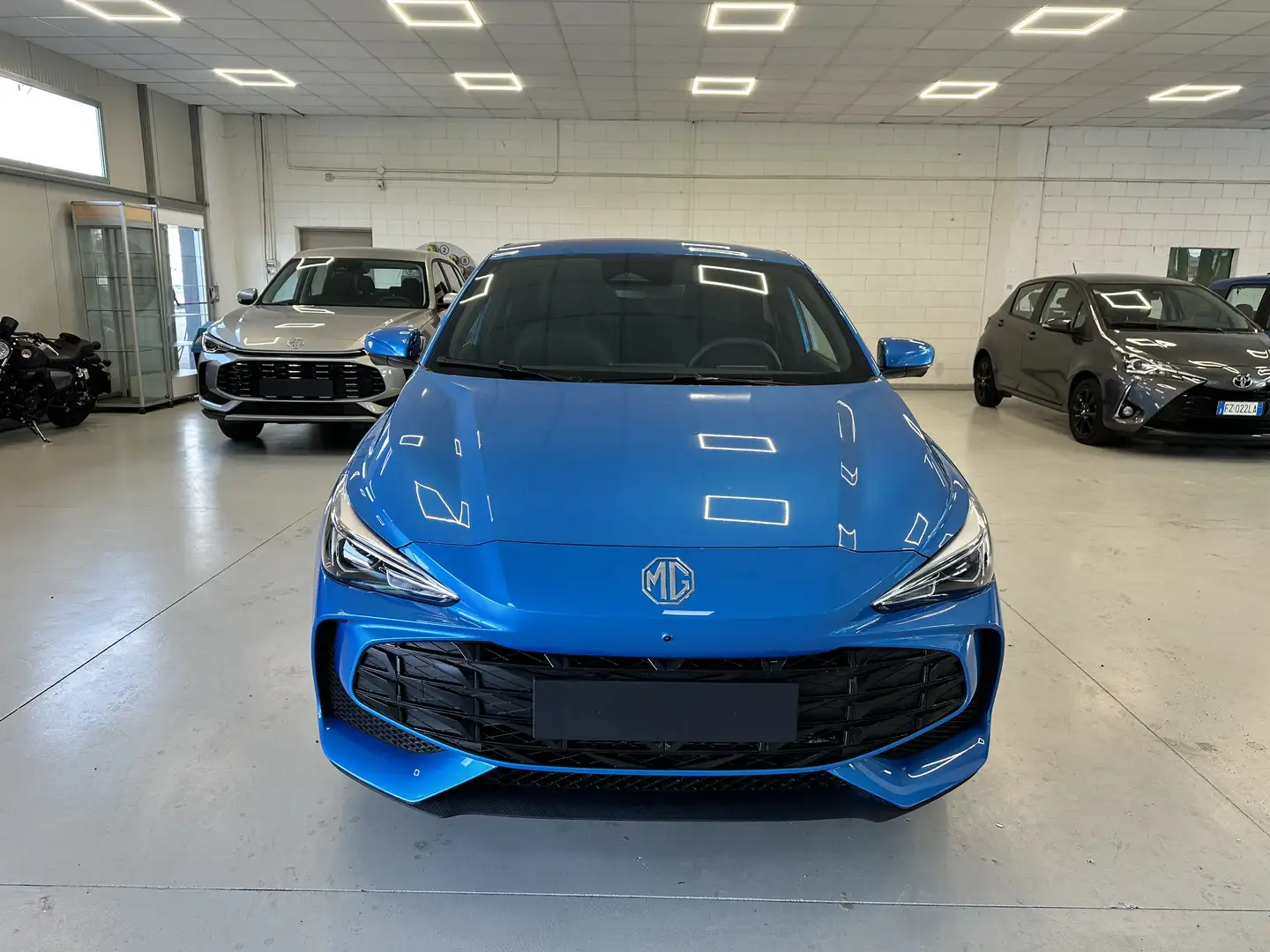 MG MG3 1.5 hybrid Luxury Auto Blau - 2