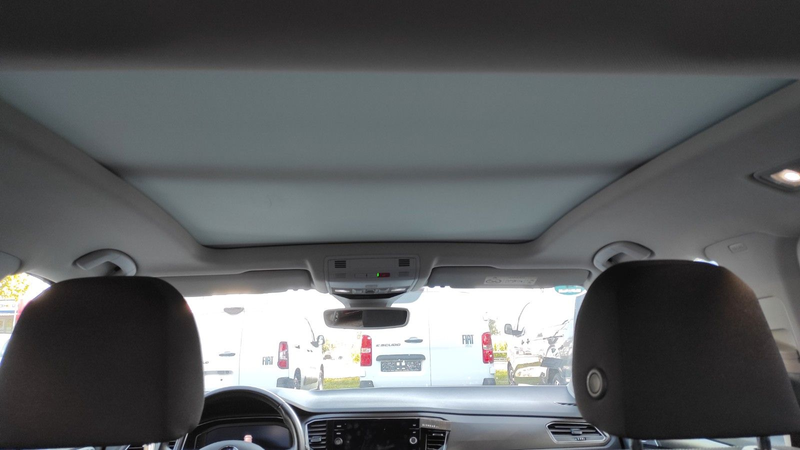 Volkswagen T-Roc Style 1,5 TSI, Panoramadach, Navi, Kamera — photo 10