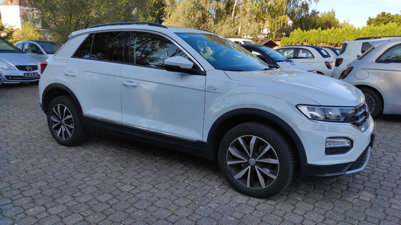 Volkswagen T-Roc Style 1,5 TSI, Panoramadach, Navi, Kamera — photo 4
