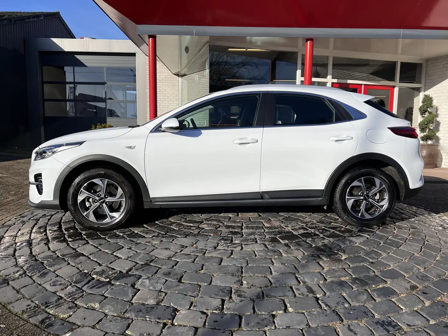 Kia XCeed 1.5 T-GDI DynamicLine | 16" LMV | Carplay | Camera Wit - 2