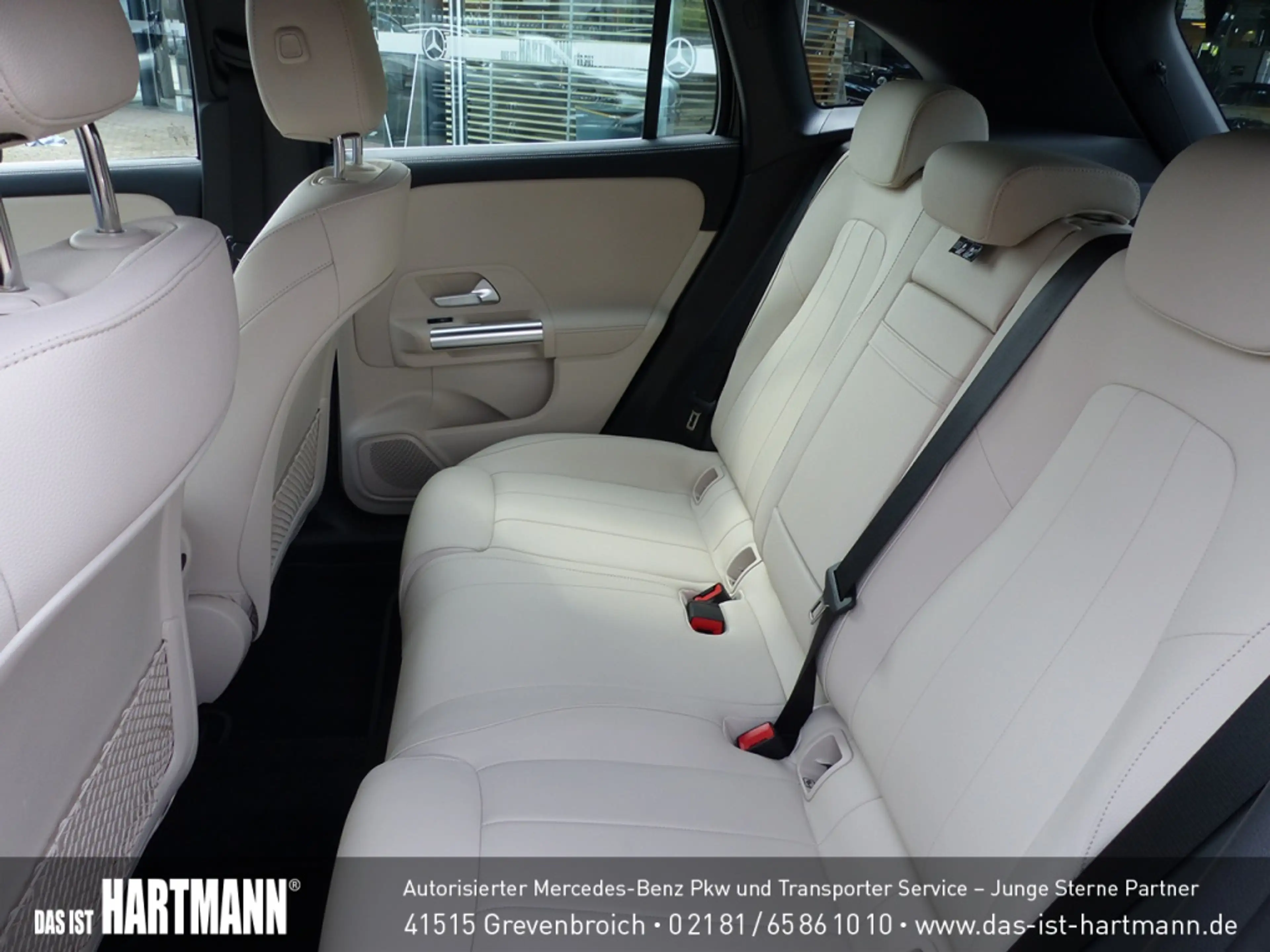 Mercedes-Benz EQA 250 + 250+ //20"AMG+RÜF-KAM+TOTWINKEL+CARPLAY — photo 6