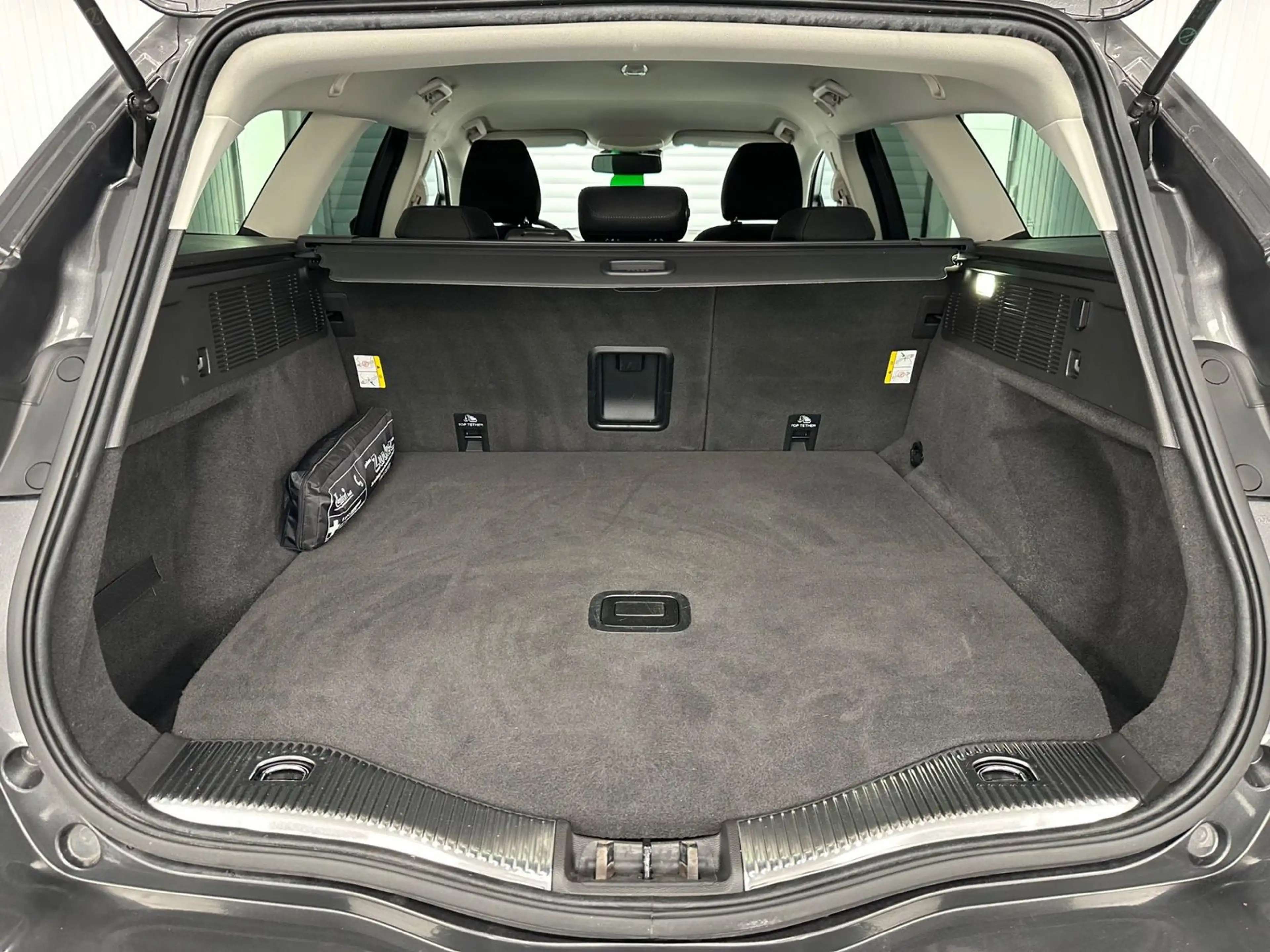 Ford Mondeo 2.0 TDCi Business Edition Start/Stopp — photo 12