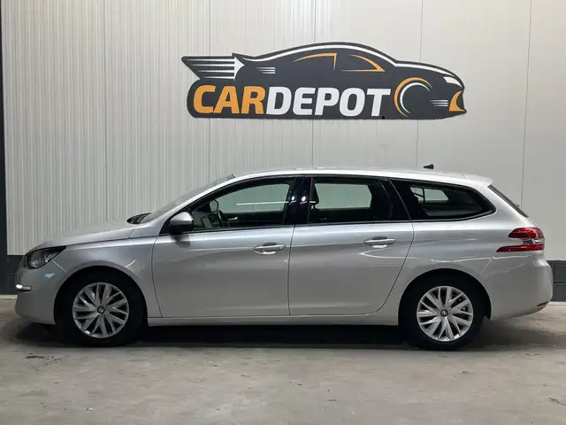 Peugeot 308 view 8