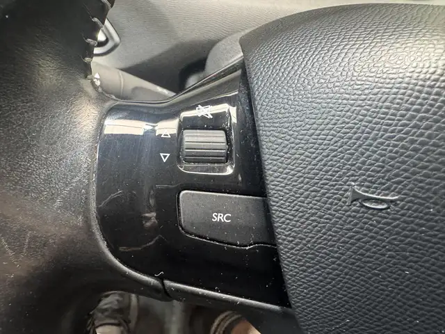 Peugeot 308 view 18