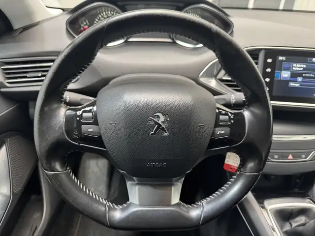Peugeot 308 view 12