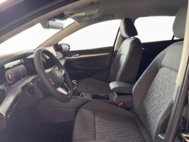 Volkswagen Golf view 9