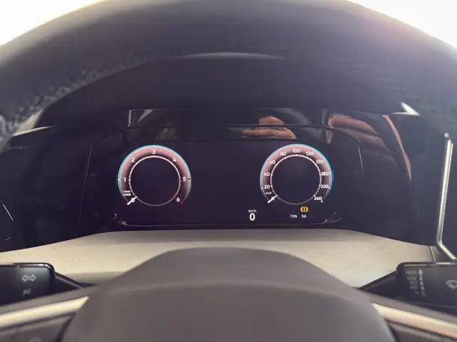 Volkswagen Golf view 11