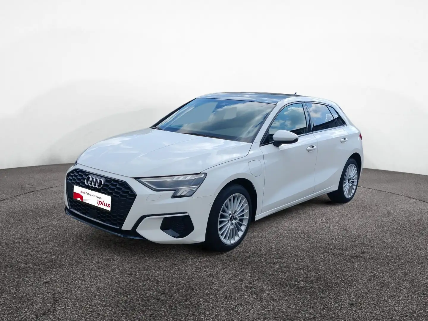 Audi A3 40 TFSIe S line Pano Weiß - 2