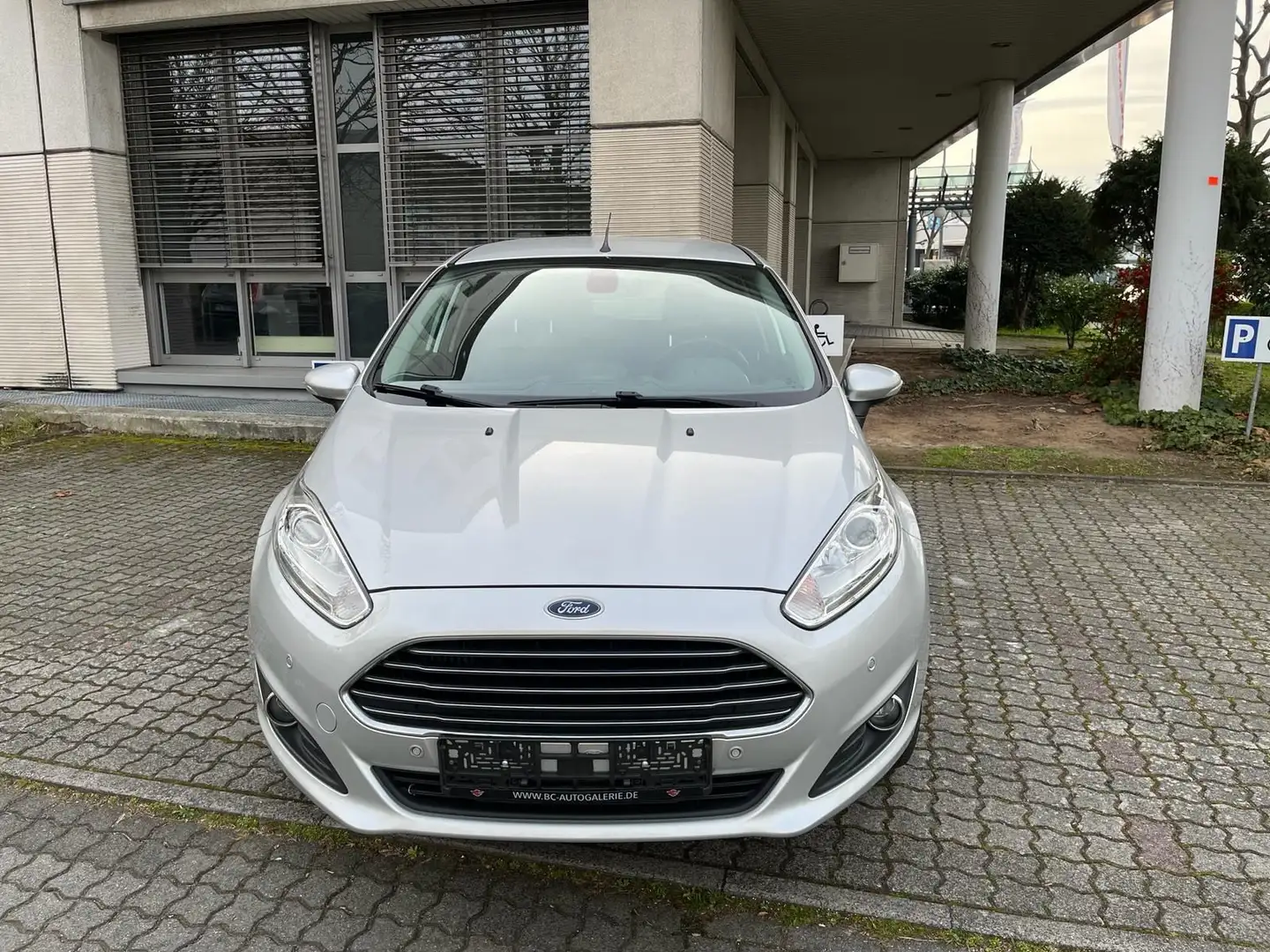 Ford Fiesta Titanium~ Navi~ Leder~ Silber - 2