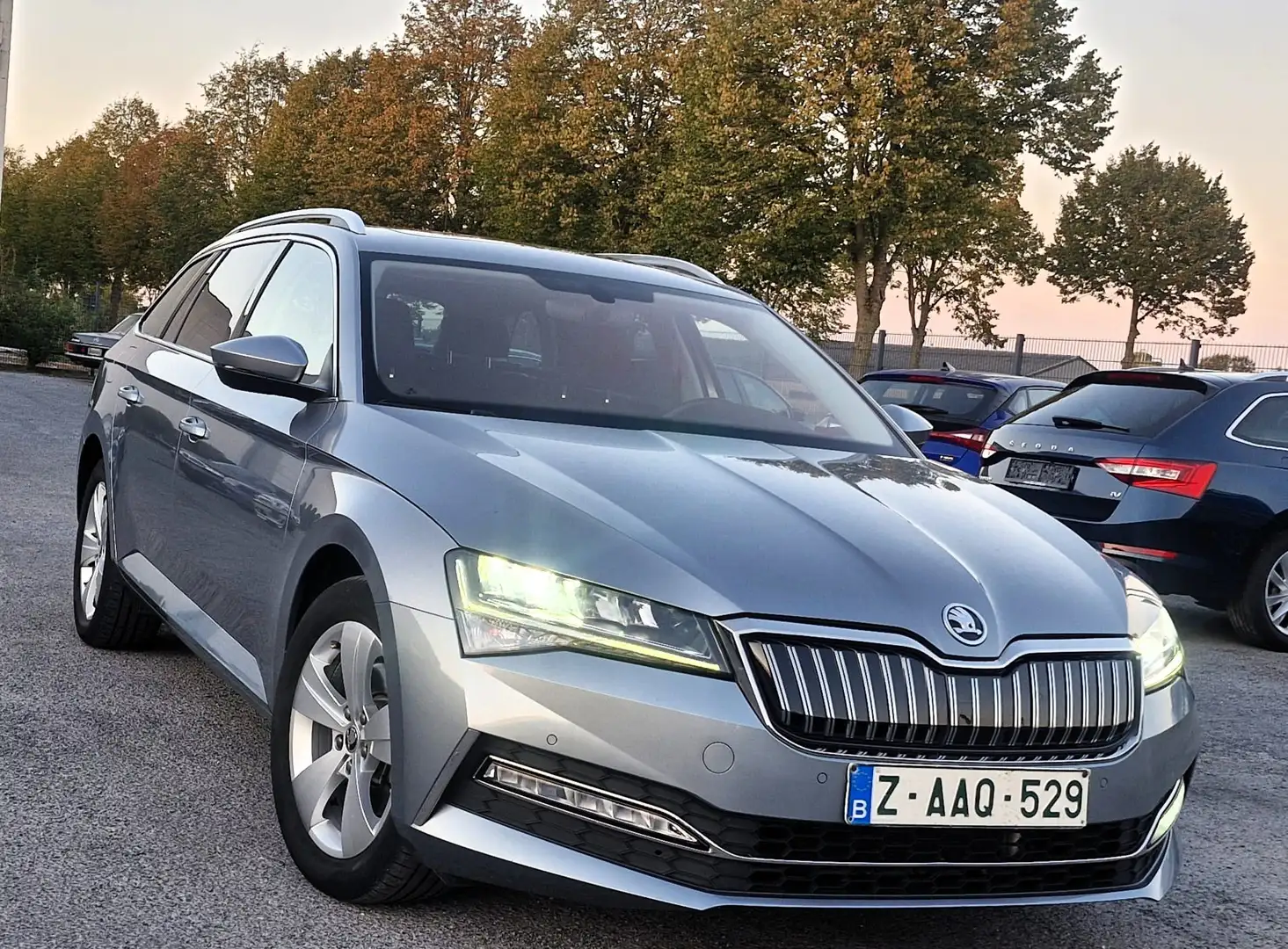 Skoda Superb 1.4TSI PLUG IN HYBRIDE VIRTUAL COCKPIT PANORAMADAK Grijs - 1