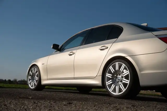 BMW 530 i Individual **perf. Zustand / absolut voll**