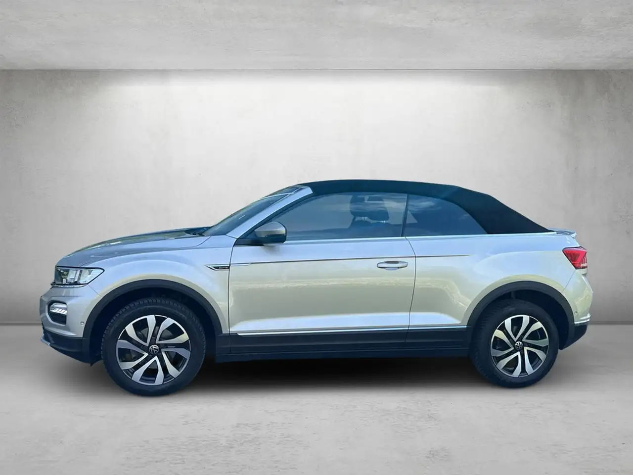 Volkswagen T-Roc Cabriolet 1.5 TSI DSG Active *Navi*Kamera* 2