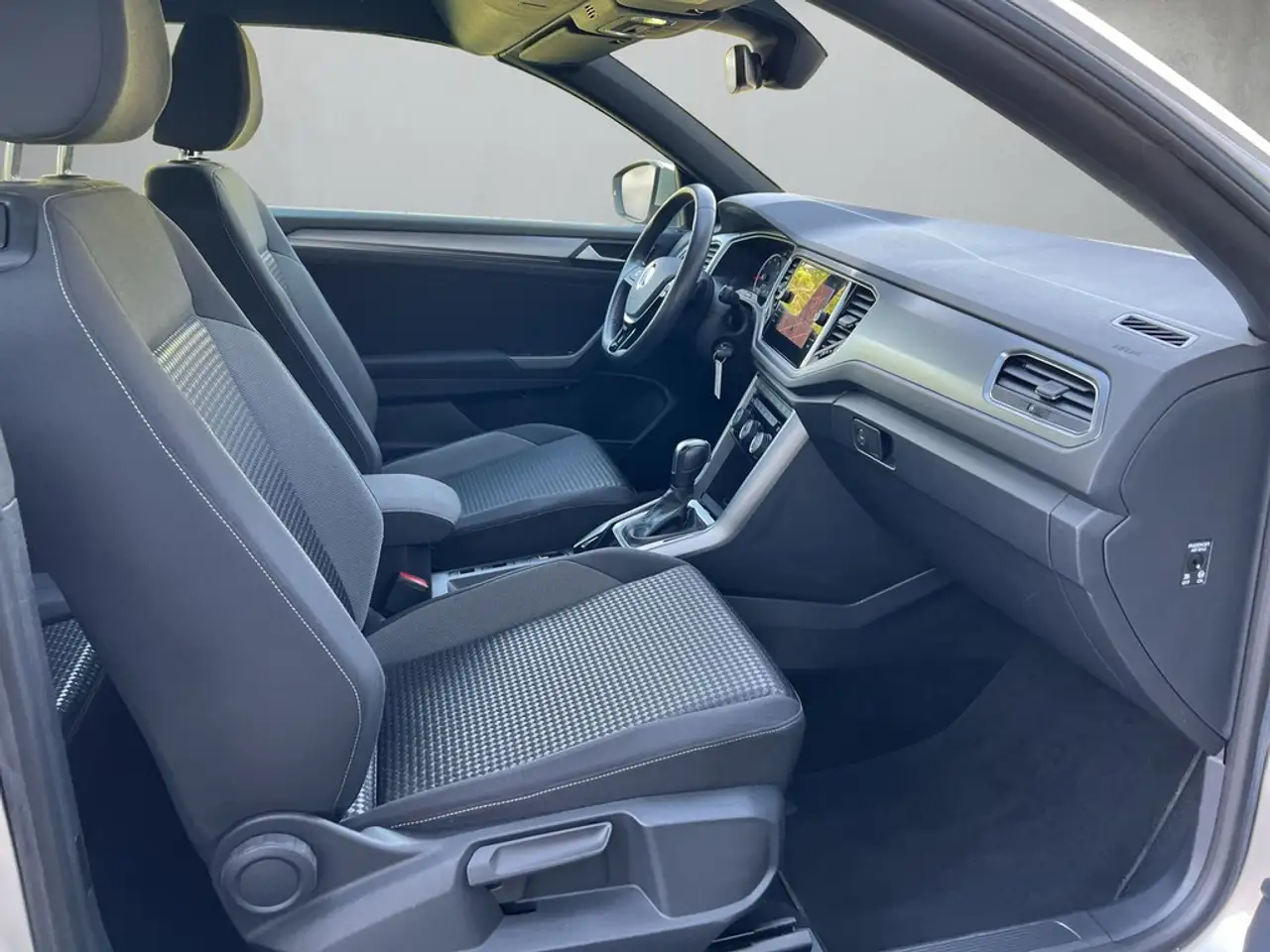 Volkswagen T-Roc Cabriolet 1.5 TSI DSG Active *Navi*Kamera* 14