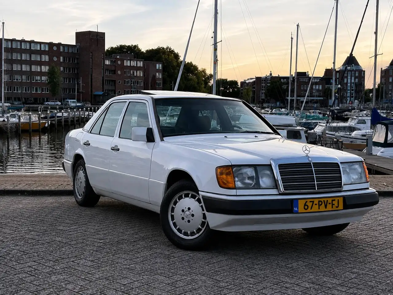 Mercedes-Benz E 200, foto 7