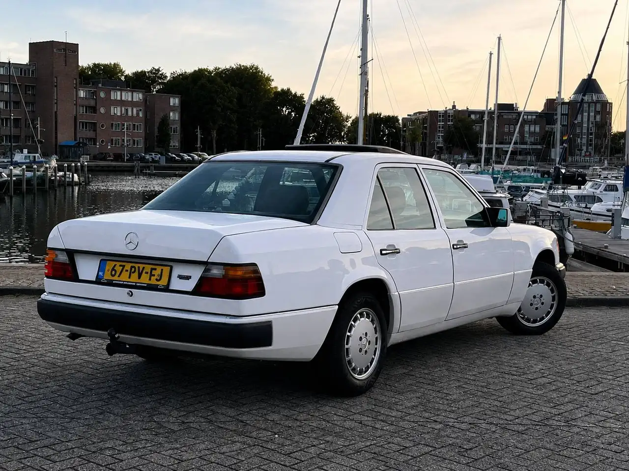 Mercedes-Benz E 200, foto 5