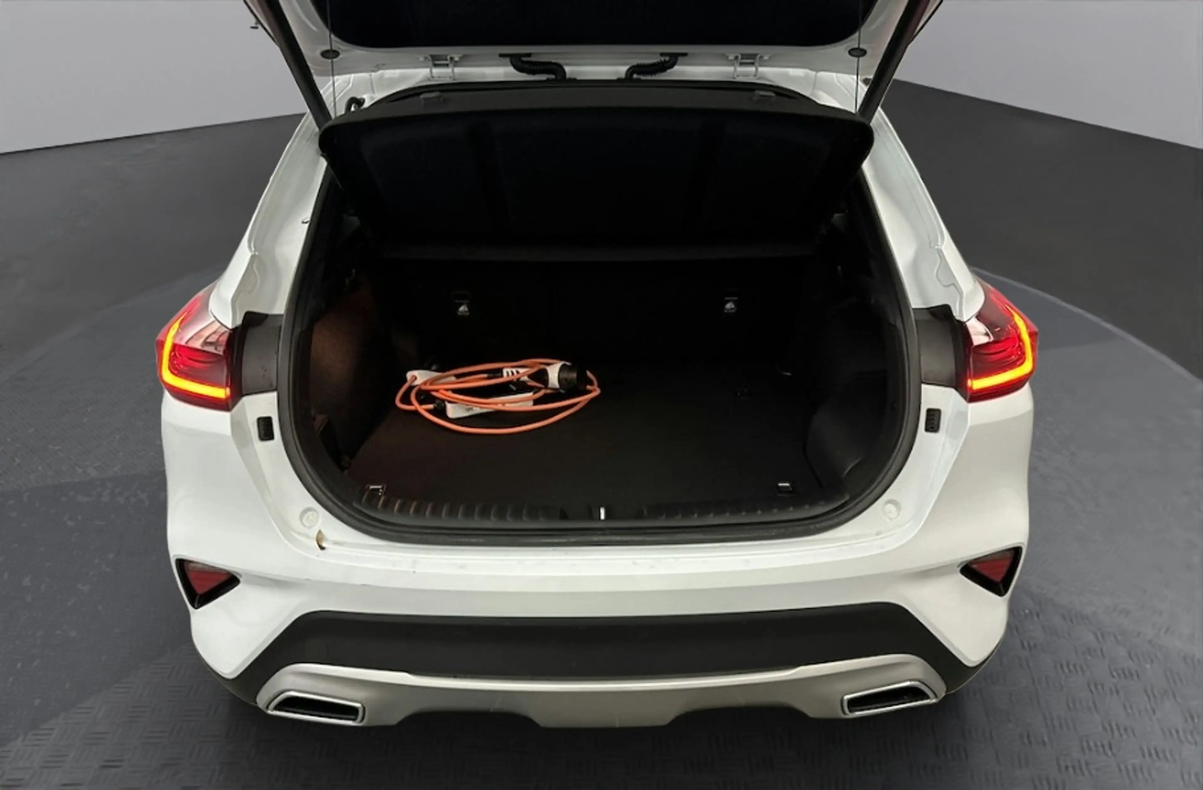 Kia XCeed XCEED 1.6 PHEV DCT SPIRIT NAVI KAMERA E.HECKKLAPPE — photo 5