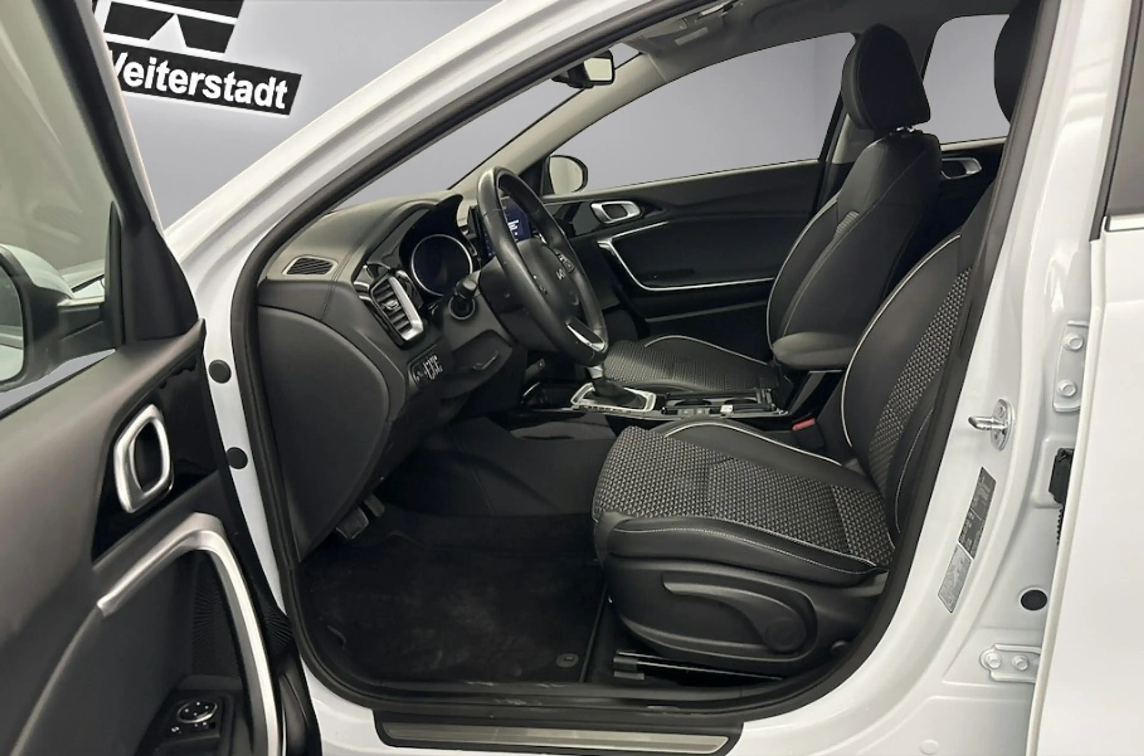 Kia XCeed XCEED 1.6 PHEV DCT SPIRIT NAVI KAMERA E.HECKKLAPPE — photo 7