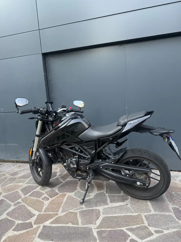 Voge R125