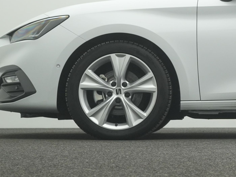 SEAT Leon Sportstourer 1.5 eTSI DSG FR LED NAVI ACC SIDEASS — photo 18