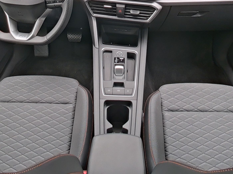 SEAT Leon Sportstourer 1.5 eTSI DSG FR LED NAVI ACC SIDEASS — photo 10