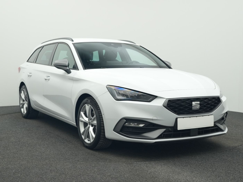 SEAT Leon Sportstourer 1.5 eTSI DSG FR LED NAVI ACC SIDEASS — photo 4