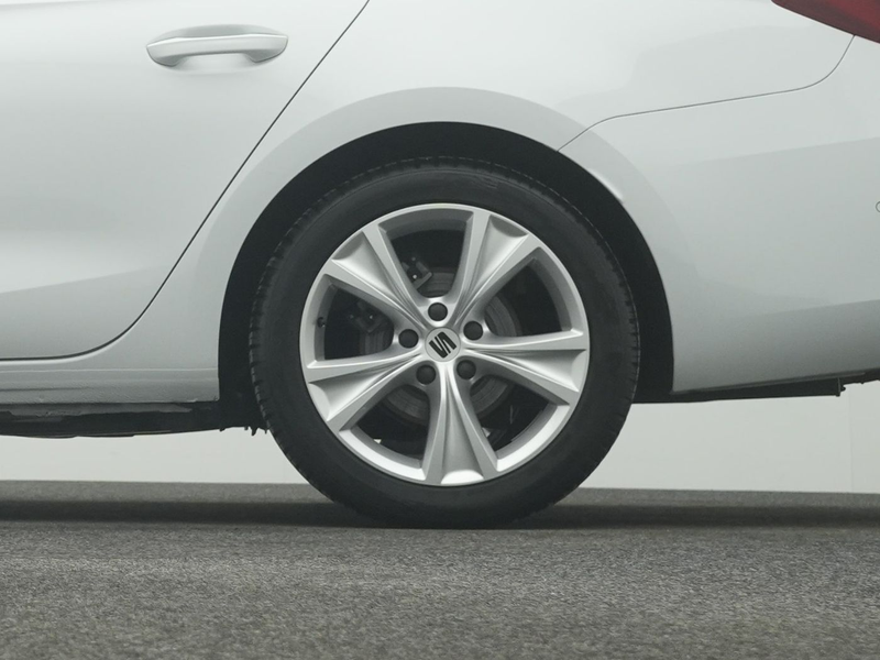 SEAT Leon Sportstourer 1.5 eTSI DSG FR LED NAVI ACC SIDEASS — photo 19